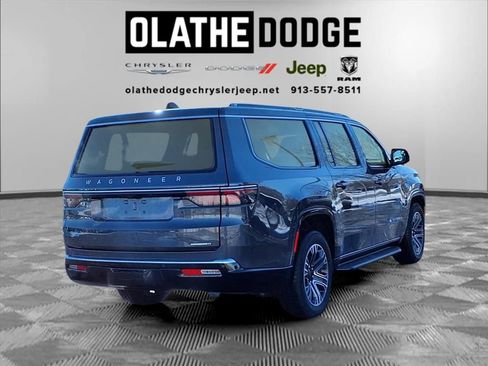 Used 2024 Jeep Wagoneer L Series II w/ Flexible Seating Group image 32