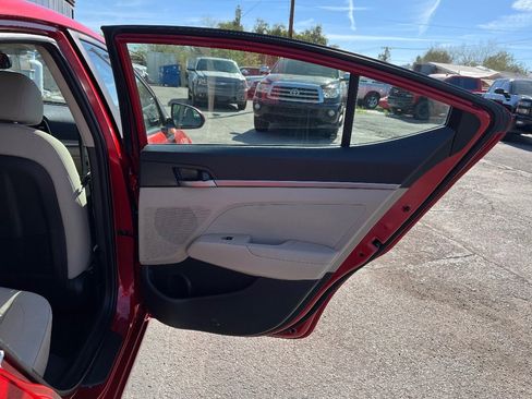 Used 2018 Hyundai Elantra Value Edition image 34