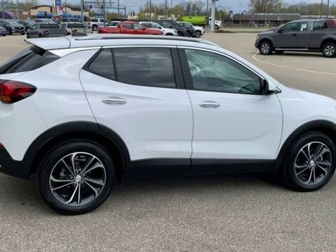 Used 2022 Buick Encore GX Select FWD image 2