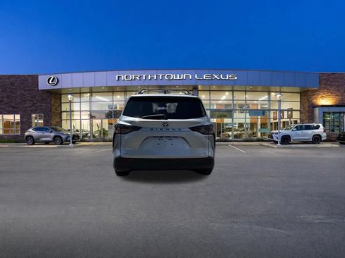 Used 2024 Toyota Sienna XLE w/ XLE Plus Package AWD/4WD image 24