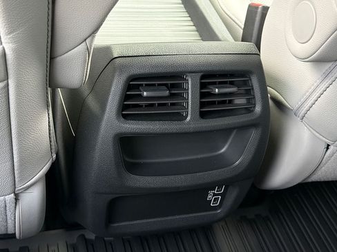 Used 2023 Honda Passport EX-L image 9