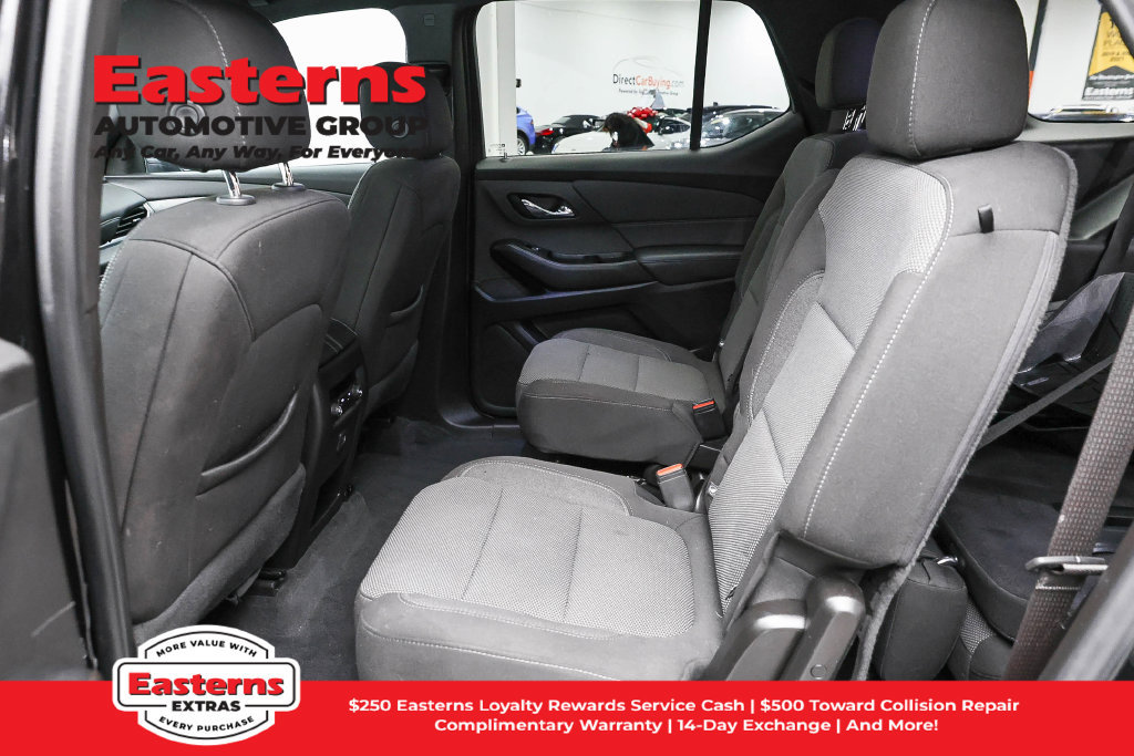 Used 2023 Chevrolet Traverse LT FWD image 23