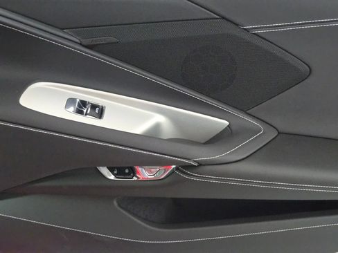 Used 2023 Chevrolet Corvette Stingray Convertible w/ 1LT RWD image 18