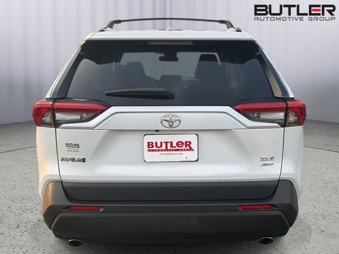 Certified 2024 Toyota RAV4 XLE Premium AWD/4WD image 5