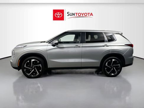 Used 2024 Mitsubishi Outlander SE image 7