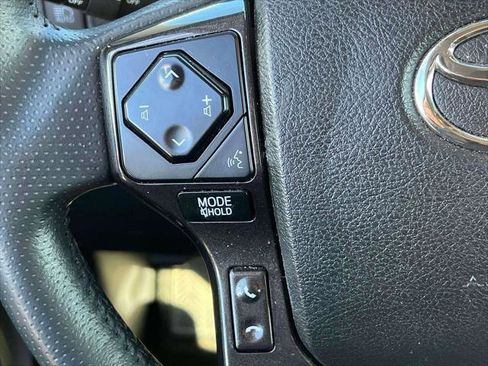 Certified 2022 Toyota 4Runner TRD Off-Road Premium image 24