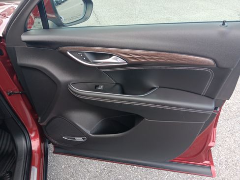 Used 2023 Buick Envision Avenir FWD image 23