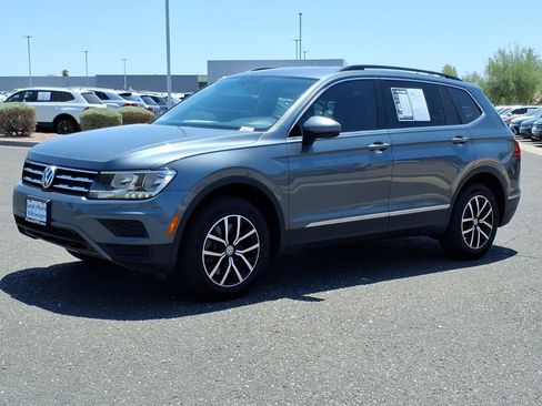 Used 2021 Volkswagen Tiguan SE AWD/4WD image 3