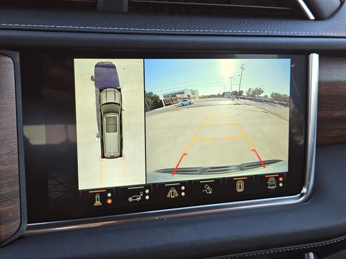 Used 2023 GMC Yukon XL Denali Ultimate image 20