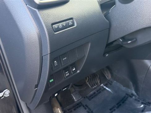 Used 2015 Nissan Rogue S AWD/4WD image 28