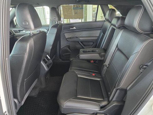 Used 2023 Volkswagen Atlas Cross Sport SE AWD/4WD image 37