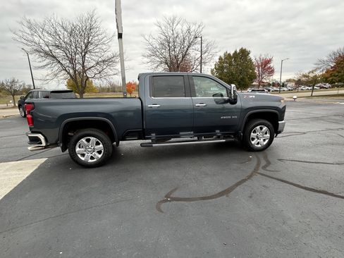 Used 2020 Chevrolet Silverado 2500 LTZ w/ LTZ Plus Package image 12