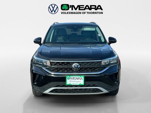 Used 2024 Volkswagen Taos SE image 8