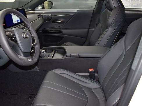 New 2025 Lexus ES 350 F Sport image 13