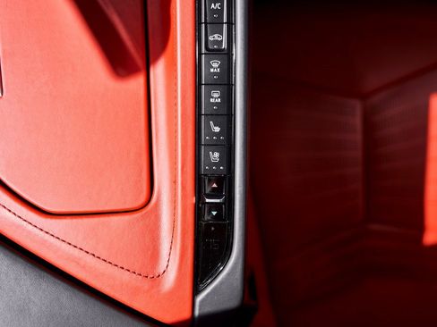 Used 2020 Chevrolet Corvette Stingray Premium Cpe w/ 3LT Preferred Equipment Group image 57