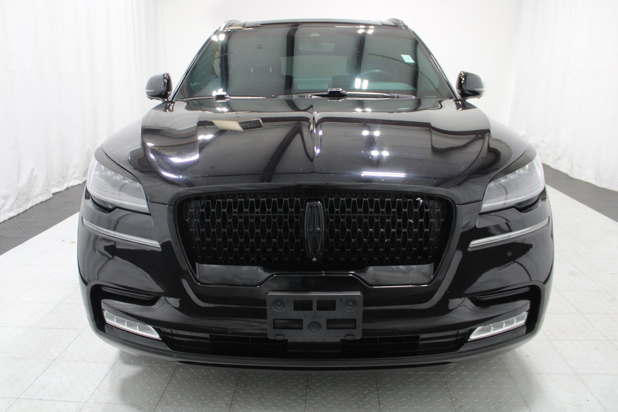 Used 2020 Lincoln Aviator Reserve w/ Equipment Group 201A AWD/4WD image 3