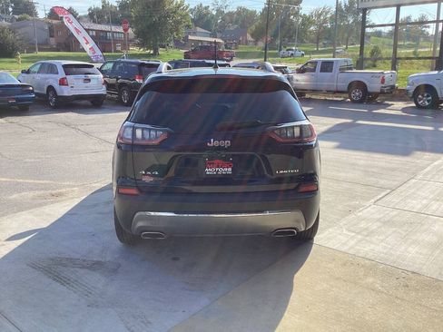 Used 2019 Jeep Cherokee Limited AWD/4WD image 5