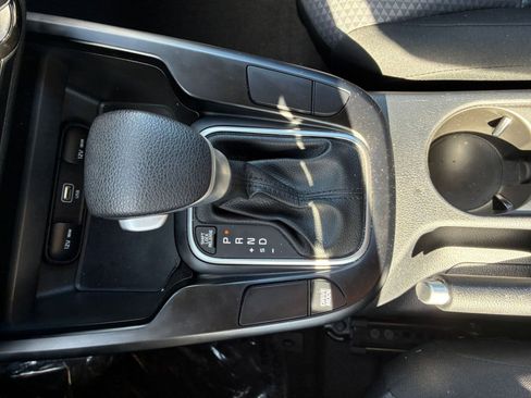 Used 2025 Kia Soul LX w/ LX Technology Package image 38