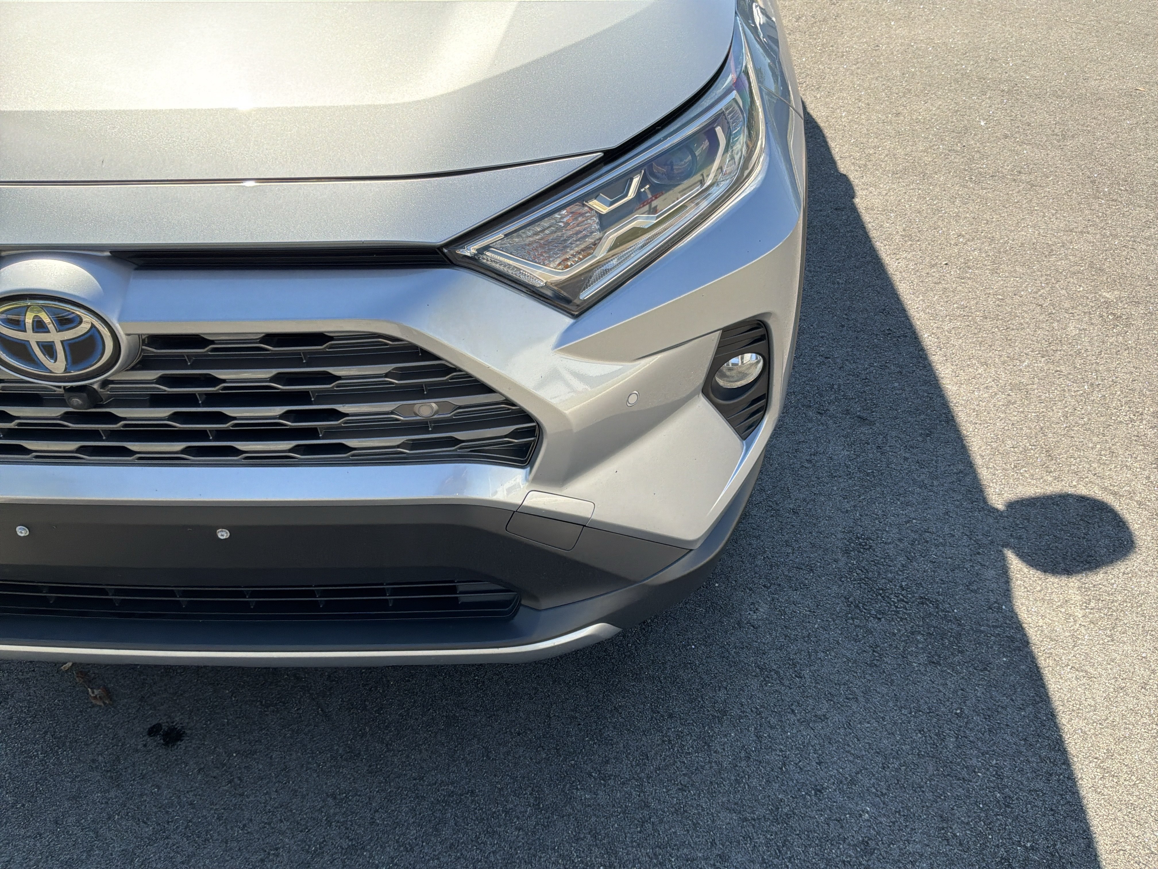 Used 2019 Toyota RAV4 Limited AWD/4WD image 6