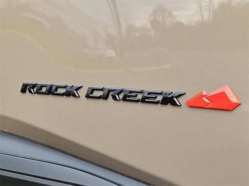 Certified 2025 Nissan Rogue SV image 34