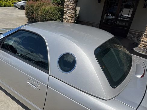 Used 2004 Ford Thunderbird Deluxe image 9