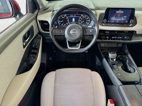 Used 2023 Nissan Rogue SV FWD image 18