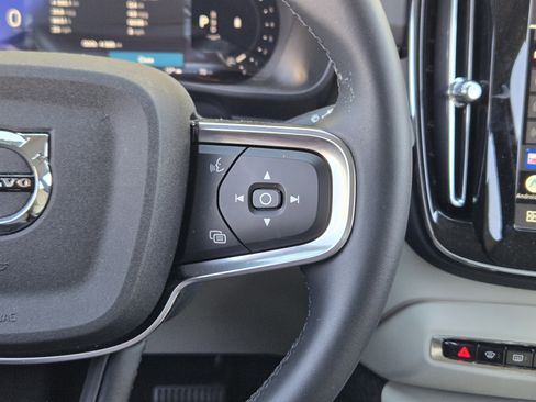 Used 2026 Volvo XC40 B5 Plus w/ Protection Package Premier image 36