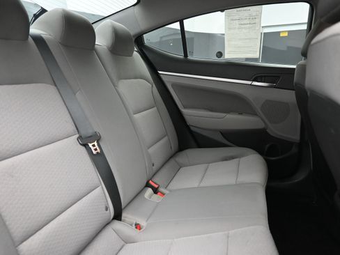 Used 2020 Hyundai Elantra SEL FWD image 25