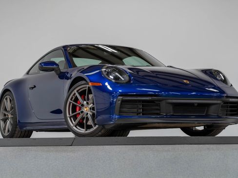 Used 2024 Porsche 911 Carrera 4S AWD/4WD image 33