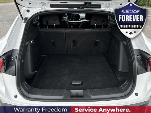 Used 2024 Chevrolet Trax RS FWD image 31