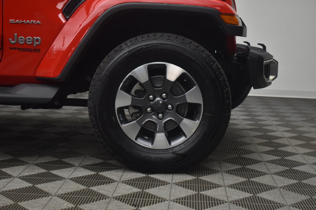 Used 2022 Jeep Wrangler Unlimited Sahara w/ LED Lighting Group AWD/4WD image 28