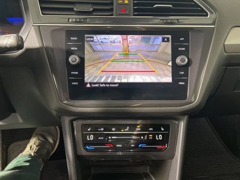 Used 2022 Volkswagen Tiguan SE AWD/4WD image 20
