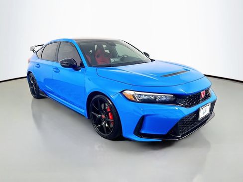 Certified 2025 Honda Civic Type R image 3