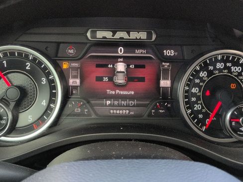 Used 2022 RAM 1500 Laramie AWD/4WD image 12