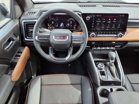 Used 2026 GMC Canyon AT4 w/ AT4 Premium Package image 9