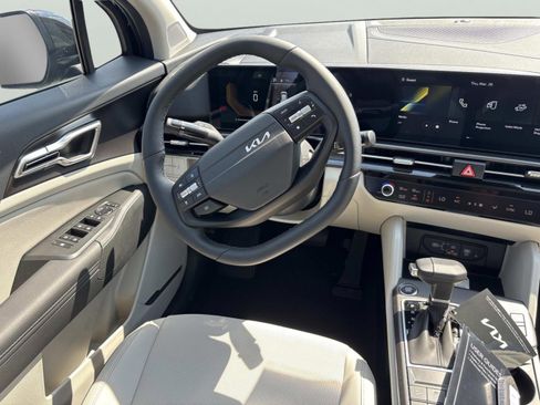 New 2026 Kia Sportage EX FWD image 14