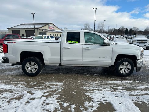 Used 2018 Chevrolet Silverado 1500 LT w/ LT Fleet Convenience Package image 4