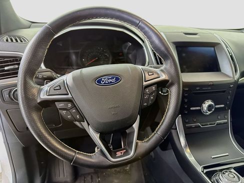 Used 2019 Ford Edge ST w/ Equipment Group 401A AWD/4WD image 15