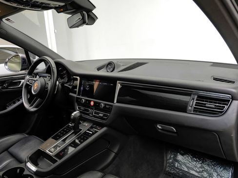 Used 2023 Porsche Macan w/ Premium Package Plus AWD/4WD image 16