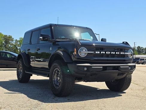 Used 2025 Ford Bronco Outer Banks w/ Sasquatch Package image 7