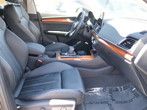 Certified 2023 Audi Q5 e Premium w/ Convenience Package AWD/4WD image 18
