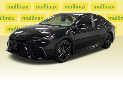 Used 2025 Toyota Camry XSE image 5