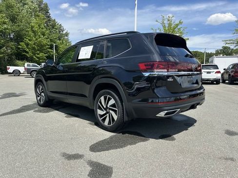 Certified 2024 Volkswagen Atlas SE w/ Panoramic Sunroof Package AWD/4WD image 3