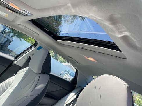 New 2025 Hyundai Elantra Limited image 47