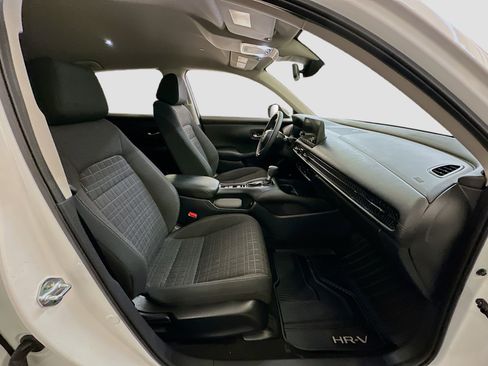 Used 2023 Honda HR-V LX image 31
