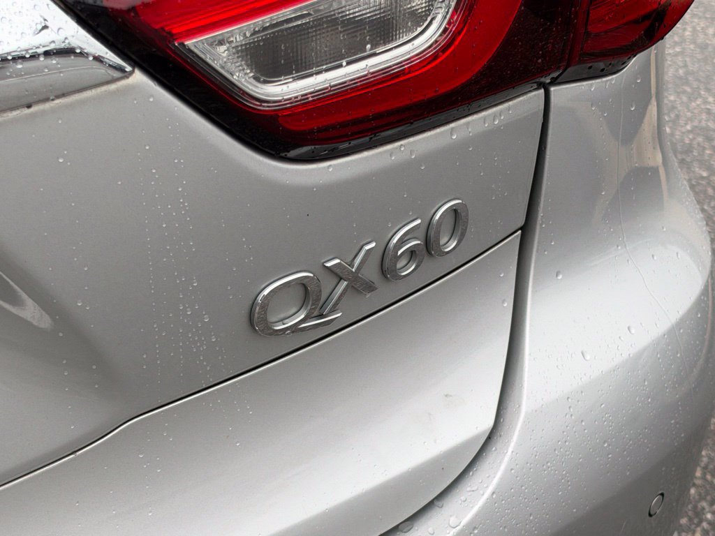 Used 2017 INFINITI QX60 Luxe w/ Premium Plus Package AWD/4WD image 17