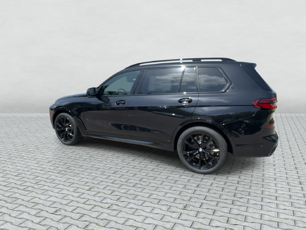 Used 2027 BMW X7 M60i AWD/4WD image 6