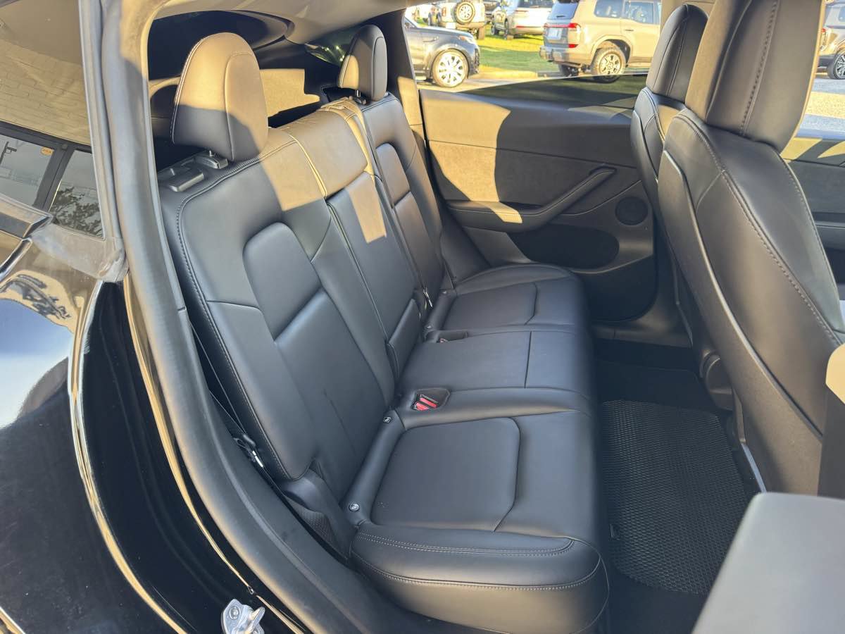 Used 2022 Tesla Model Y Performance AWD/4WD image 13