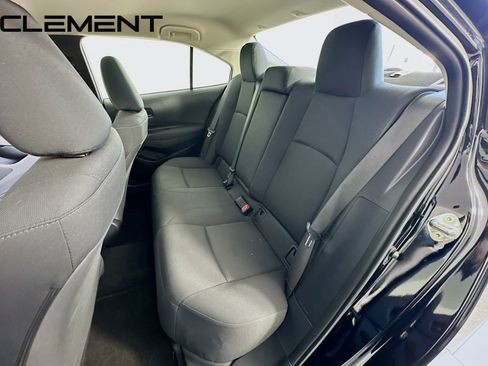 Used 2025 Toyota Corolla LE FWD image 30