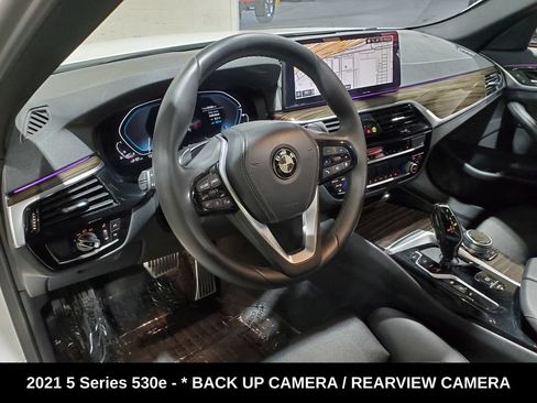 Used 2021 BMW 530e w/ Parking Assistance Package RWD image 7